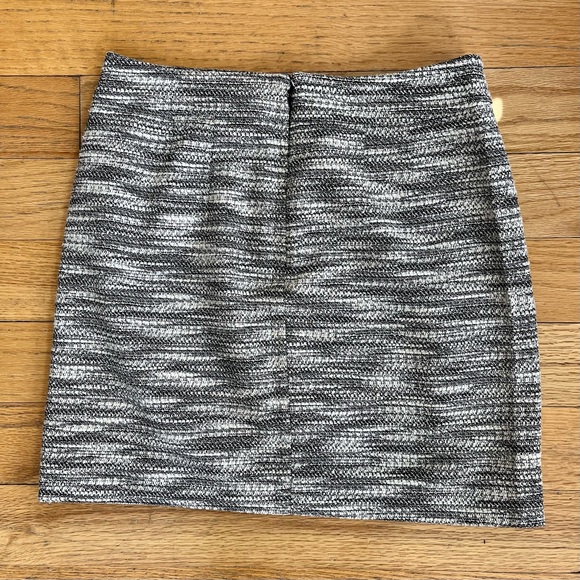 LOFT Black & White Mini Skirt - Picture 5 of 6
